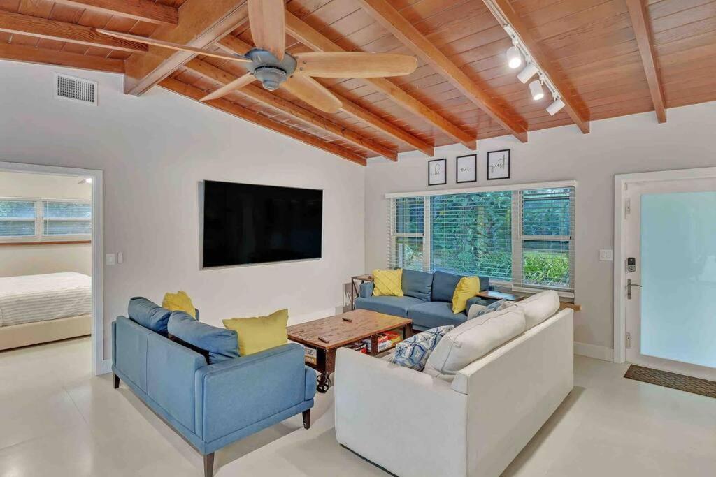 Rare Hidden Getaway Heated Pool 1.5 Acres! Sleeps 16 Βίλα Φορτ Λόντερντεϊλ Εξωτερικό φωτογραφία