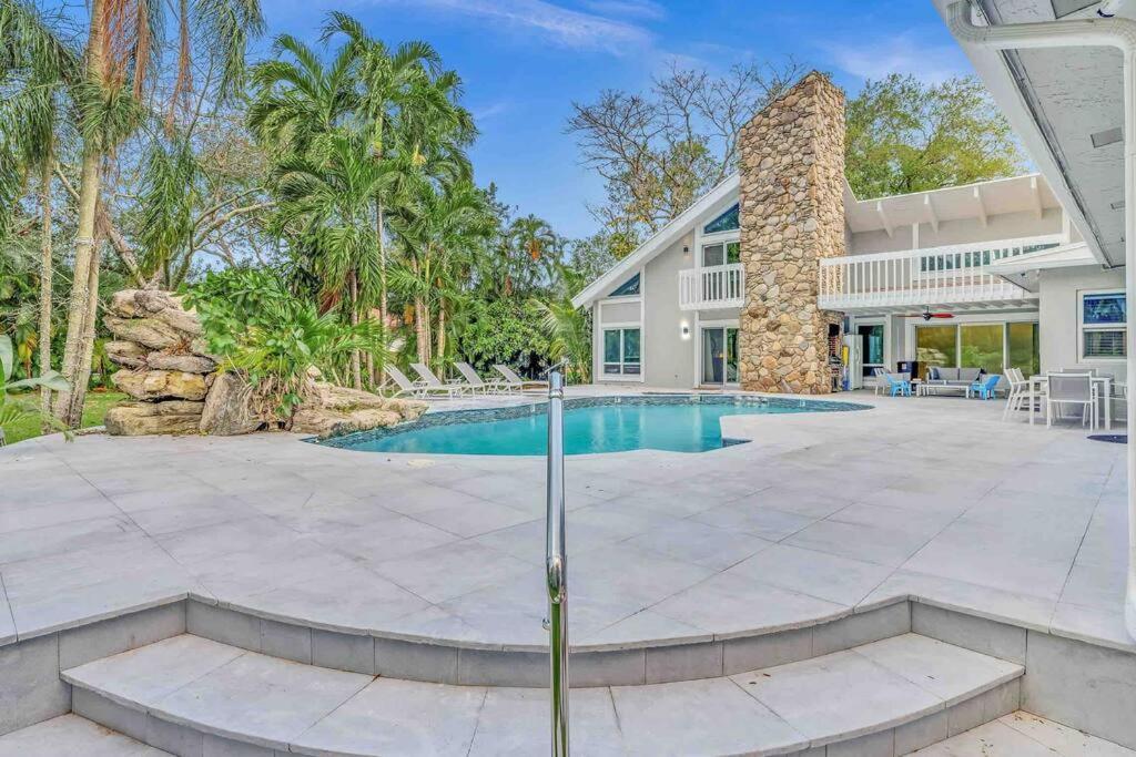 Rare Hidden Getaway Heated Pool 1.5 Acres! Sleeps 16 Βίλα Φορτ Λόντερντεϊλ Εξωτερικό φωτογραφία