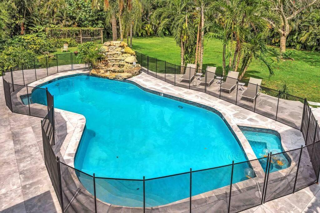 Rare Hidden Getaway Heated Pool 1.5 Acres! Sleeps 16 Βίλα Φορτ Λόντερντεϊλ Εξωτερικό φωτογραφία