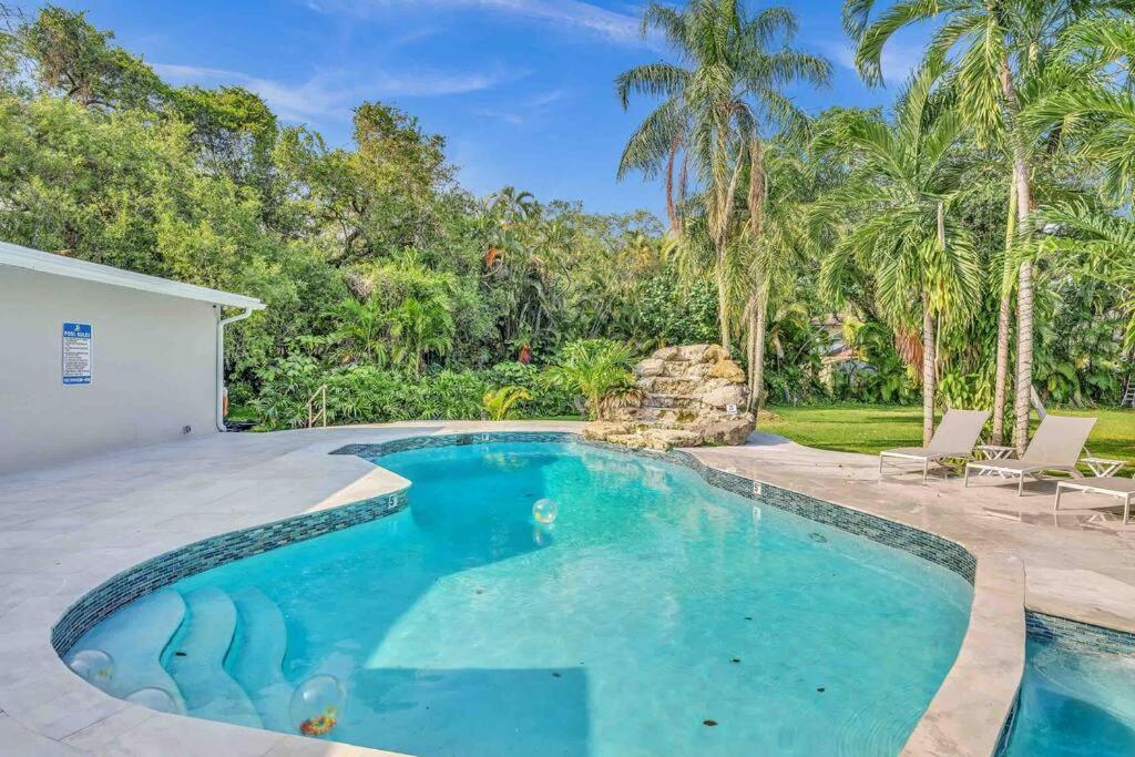 Rare Hidden Getaway Heated Pool 1.5 Acres! Sleeps 16 Βίλα Φορτ Λόντερντεϊλ Εξωτερικό φωτογραφία